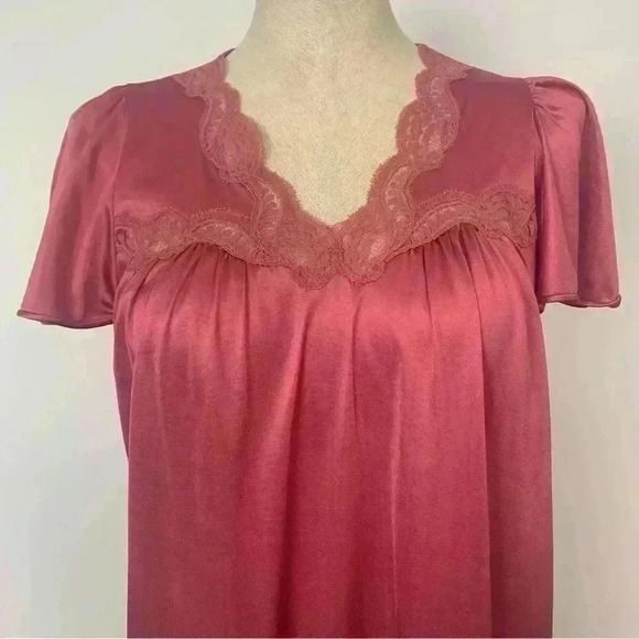 Vintage 1980s Peignoir Set - Picture 6 of 11